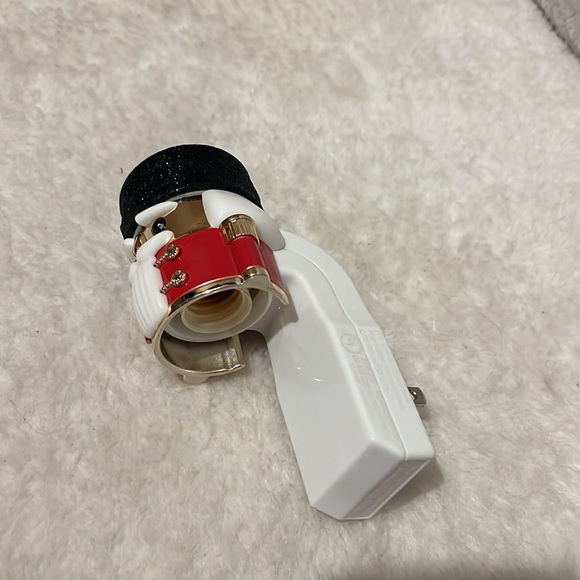 Bath and Body Works Nutcracker Wallflower Plug In - Picture 3 of 3